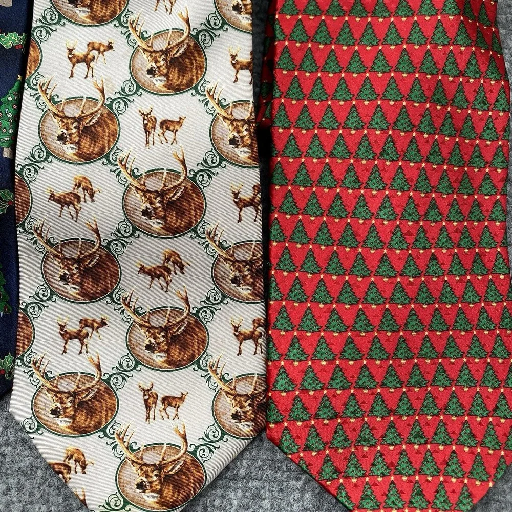 Lot of 4 Men's Christmas Neckties Holiday Ornaments Festive